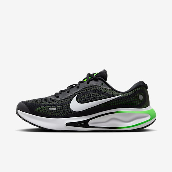 Running Shoes. Nike CA